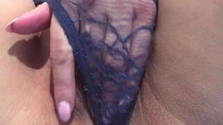 Hennes fitta behöver en kuk inuti. Close-Up