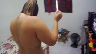 Η αδερφή της φίλης μου ήρθε να με επισκεφτεί και πήρε το πουλί