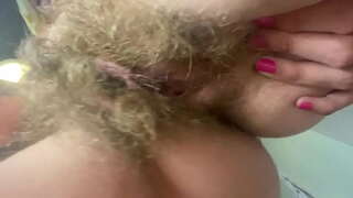 Dansen met harige kut amateur