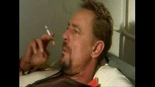 Հին guy մինետ երիտասարդ աշակերտուհու