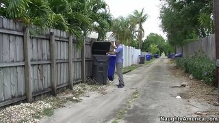 Si alyssa Lynn gangbang sa iyang anak nga higala sa gawas